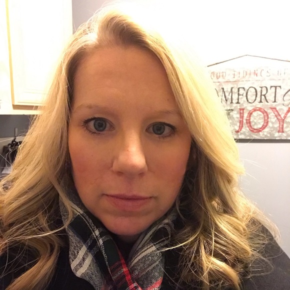 Meet your Posher, Shannon marie - Picture 1 of 1